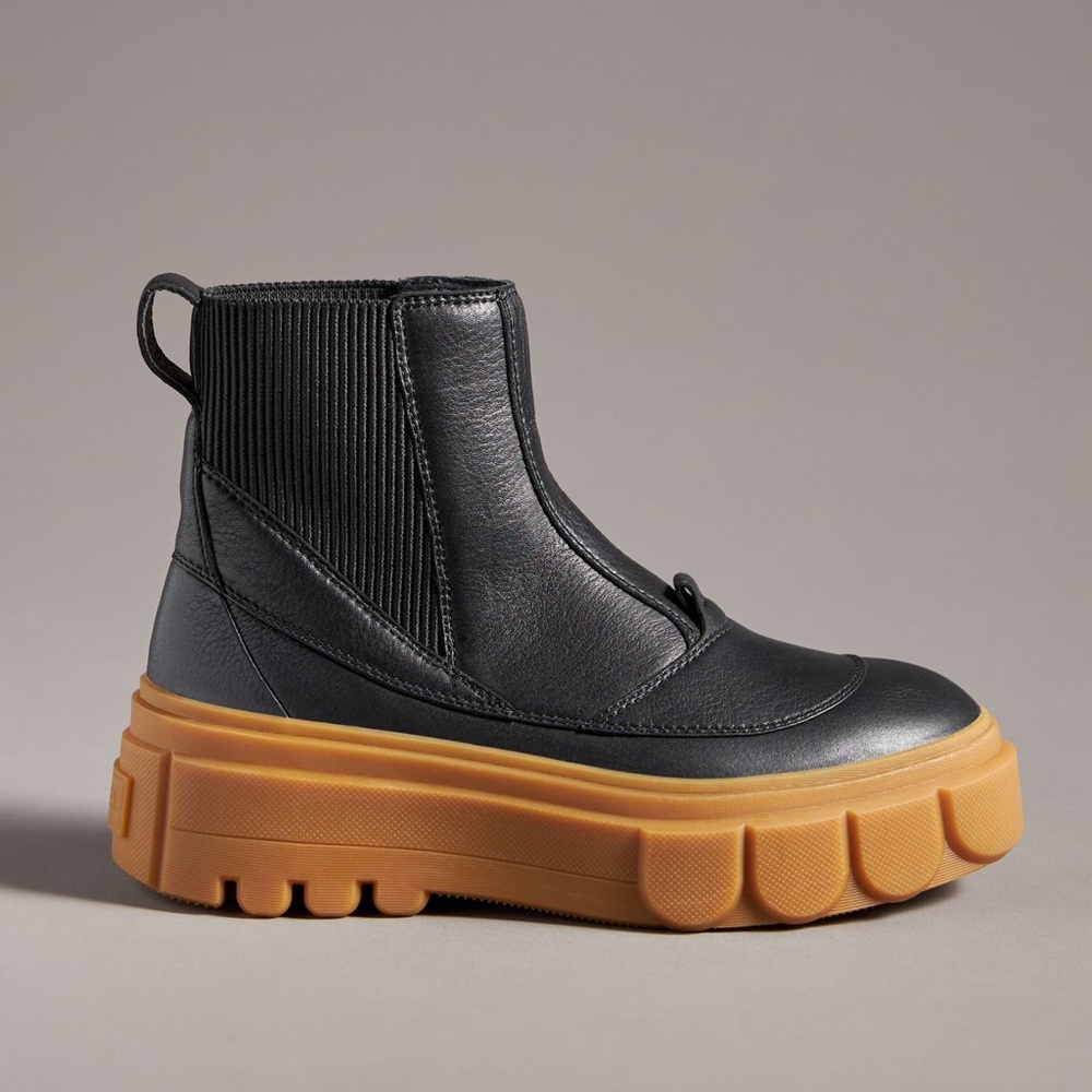 SOREL CARIBOU WATERPROOF BOOTS